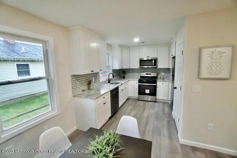 32 Lighthouse Dr, Waretown, NJ 08758 photo 5