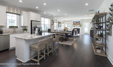 24 Laurel Rd, Plumsted, NJ 08533