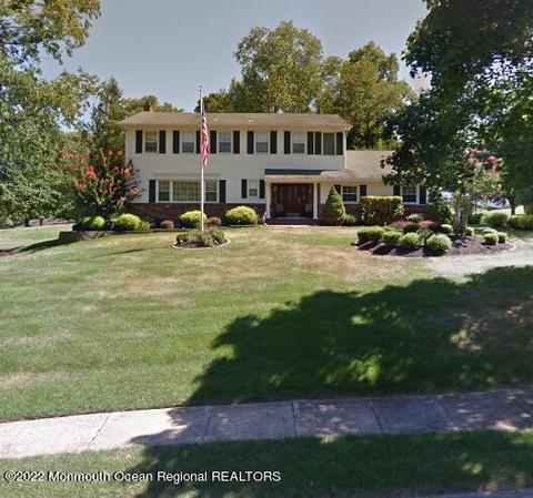 49 Rolling Knolls Dr, Middletown, NJ 07748