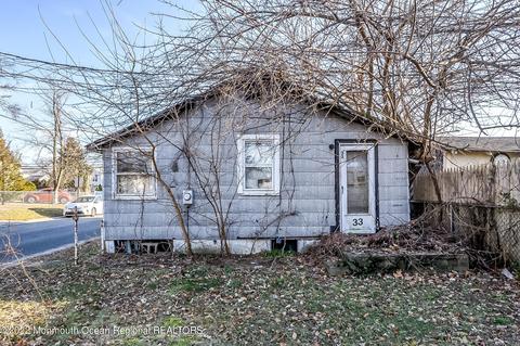 33 Kentucky Ave, North Middletown, NJ 07748