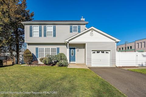 17 Albert Ave, Toms River, NJ 08753