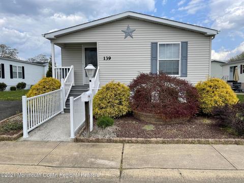 139 Starling Pl, Freehold, NJ 07728