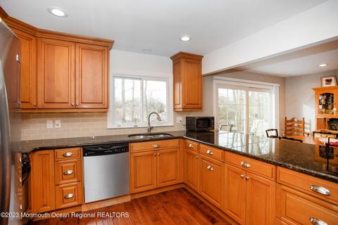 39 Poplar Ct #B, Brielle, NJ 08730 photo 10