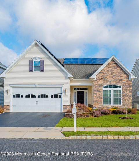 11 Eldorado Dr, Lakewood, NJ 08701