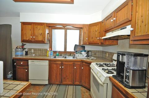 305 Annapolis Ln, Forked River, NJ 08731 photo 10