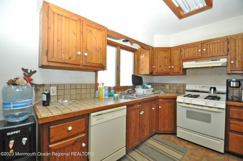 305 Annapolis Ln, Forked River, NJ 08731 photo 9