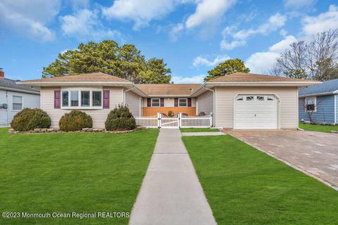 243 Orlando Blvd, Toms River, NJ 08757