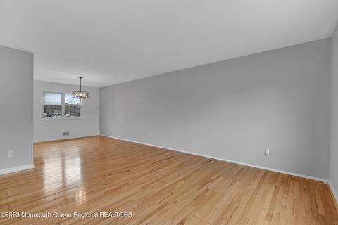 556 Mark Dr, Brick, NJ 08724 photo 12