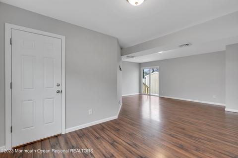 556 Mark Dr, Brick, NJ 08724 photo 28