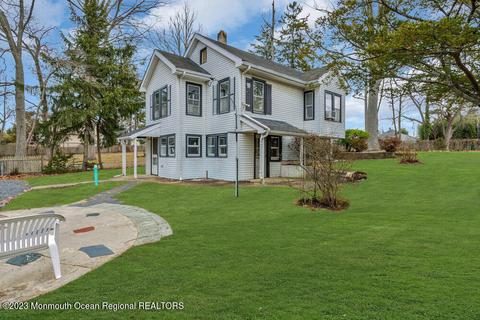177 Maple Ave, Island Heights, NJ 08732