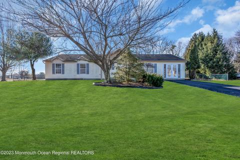 3 Stonecress Ct, Jackson, NJ 08527