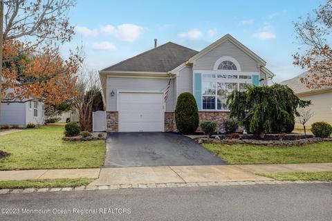 12 Florence Dr, Manchester, NJ 08759