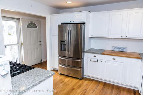 28 Cedar Ave, North Middletown, NJ 07748 photo 14