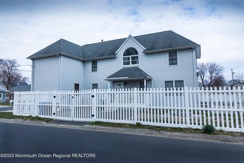 28 Cedar Ave, North Middletown, NJ 07748 photo 2