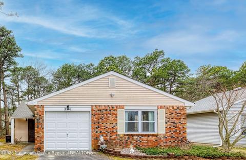 54 Nautilus Dr, Brick, NJ 08723
