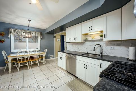 9 Quailtree Ln, Howell, NJ 07731 photo 5