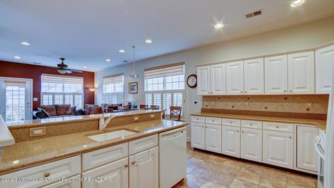 24 Wooten Ct, Jackson, NJ 08527 photo 11