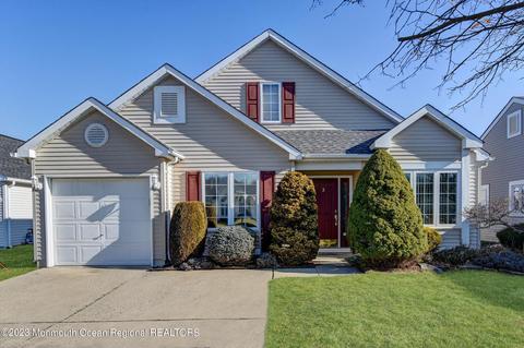 3 Manchester Ct, Jackson, NJ 08527