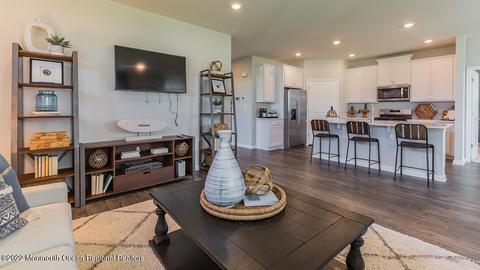 80 Raccoon Ln, Barnegat, NJ 08005