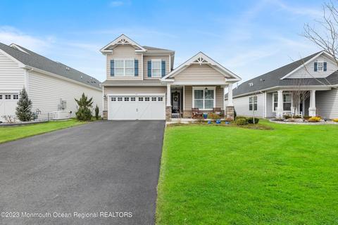 30 Moonlight Way, Howell, NJ 07731