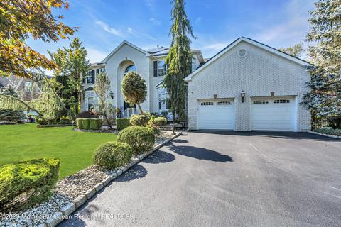 19 Sycamore Ct, Monroe, NJ 08831