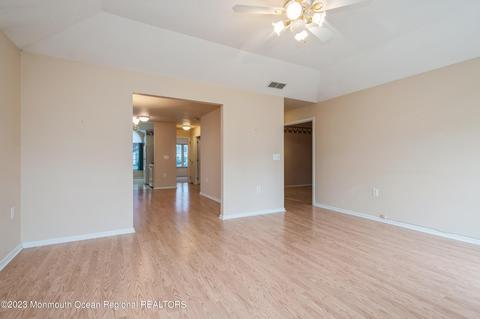 52 Dowing Ln, Jackson, NJ 08527 photo 4