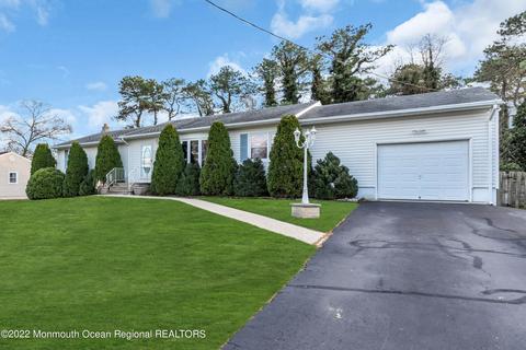 1016 Broadway Blvd, Toms River, NJ 08757