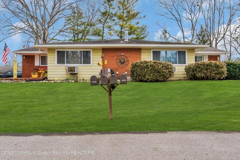 10 Robin St #C, Manchester, NJ 08759
