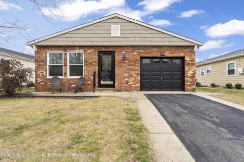 39 Orlando Blvd, Toms River, NJ 08757
