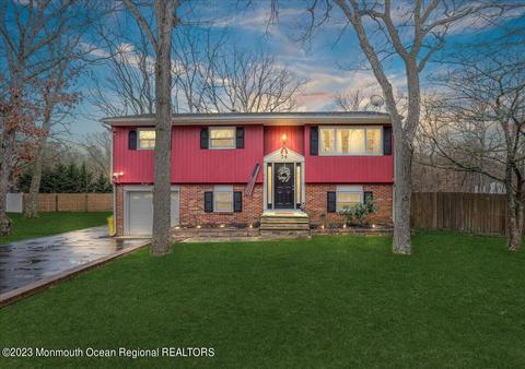 74 Frank Applegate Rd, Jackson, NJ 08527