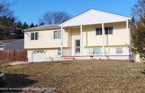 555 Bethany Ln, Brick, NJ 08723