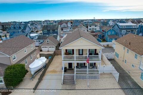 12 Brown Ave, Lavallette, NJ 08735