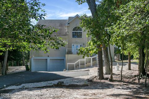 933 Birch Dr, Brielle, NJ 08730