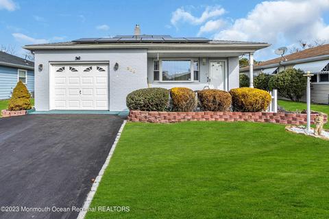 866 Jamaica Blvd, Toms River, NJ 08757