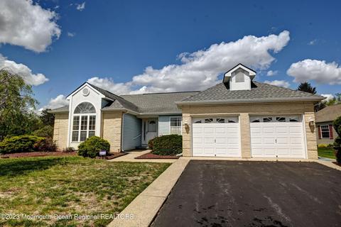 3 Colwyn Way, Toms River, NJ 08757