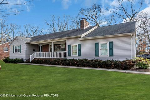 320 S Lincoln Ave, Oakhurst, NJ 07755