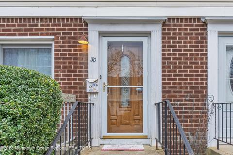 30 Primrose Ln, Brick, NJ 08724