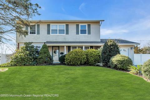 35 Vermont Ave, Jackson, NJ 08527