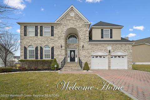 16 Jake Pl, Monroe, NJ 08831