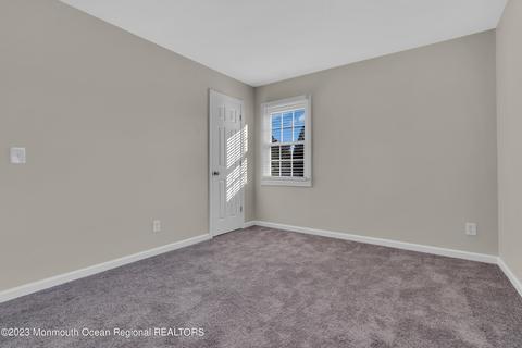 122 Cap Ln, Middlesex, NJ 08846 photo 12