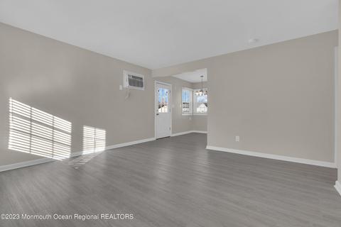 122 Cap Ln, Middlesex, NJ 08846 photo 24