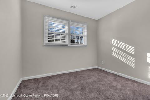 122 Cap Ln, Middlesex, NJ 08846 photo 15