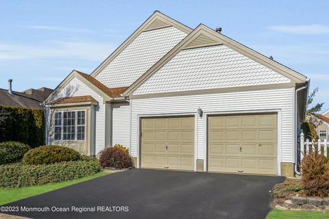 4 Drayton Rd, Manchester, NJ 08759