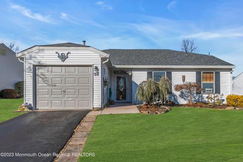 58 Suffolk Way, Marlboro, NJ 07746