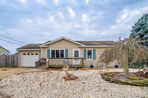 1003 Sarasota Dr, Forked River, NJ 08731
