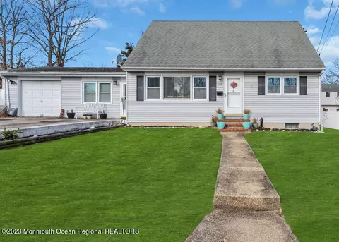 513 Crestview Ter, Point Pleasant, NJ 08742