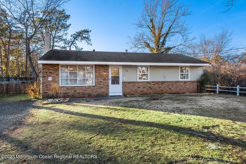 302 Shawnee Trl, Browns Mills, NJ 08015