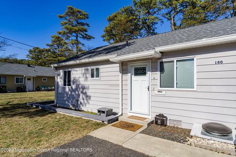 180 Pheasant St # a, Manchester, NJ 08759