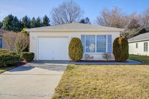 1389 Burr Oak Rd, Toms River, NJ 08755