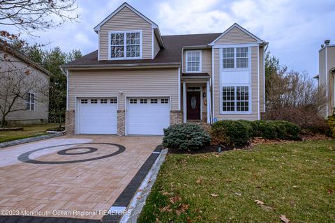 39 Mulberry Ln, Holmdel, NJ 07733